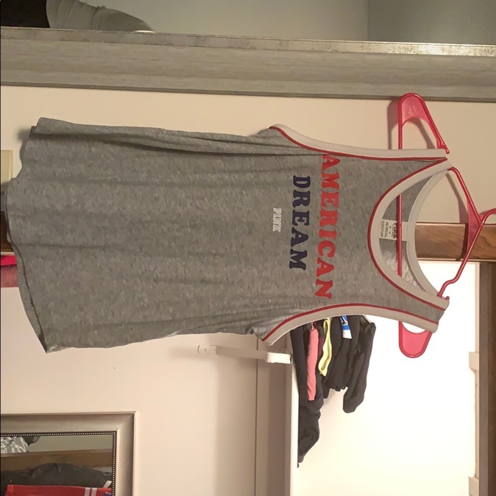 Vs pink tank